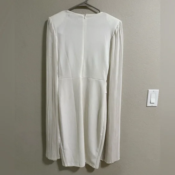 White Pleated Sleeve Mini Dress w/ Rhinestone Buckle NWT Size Small - Picture 5 of 6